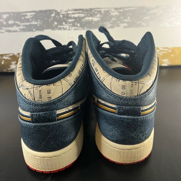 Jordan 1 “Take Flight” (GS) - Picture 4 of 7